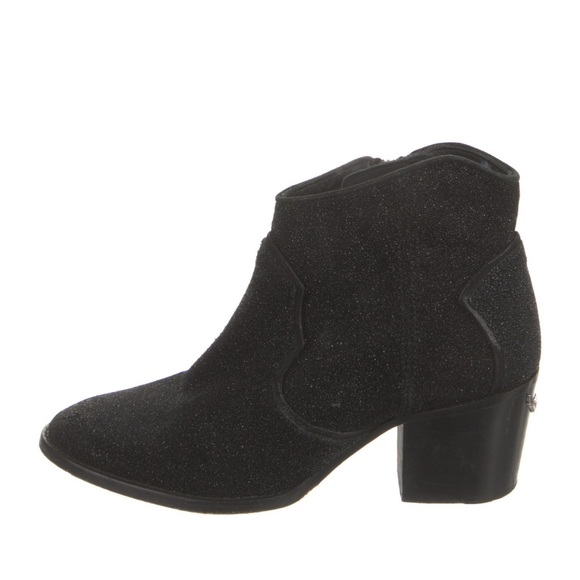 Women's Black Ankle Boots - Picture 1 of 4